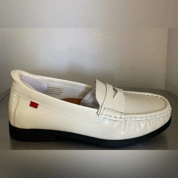 NWT...MARC JOSEPH..WOMENS PATENT LEATHER LOAFERS - Picture 5 of 12